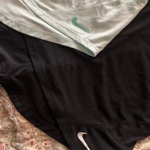 XS Nike green … no Black top just green